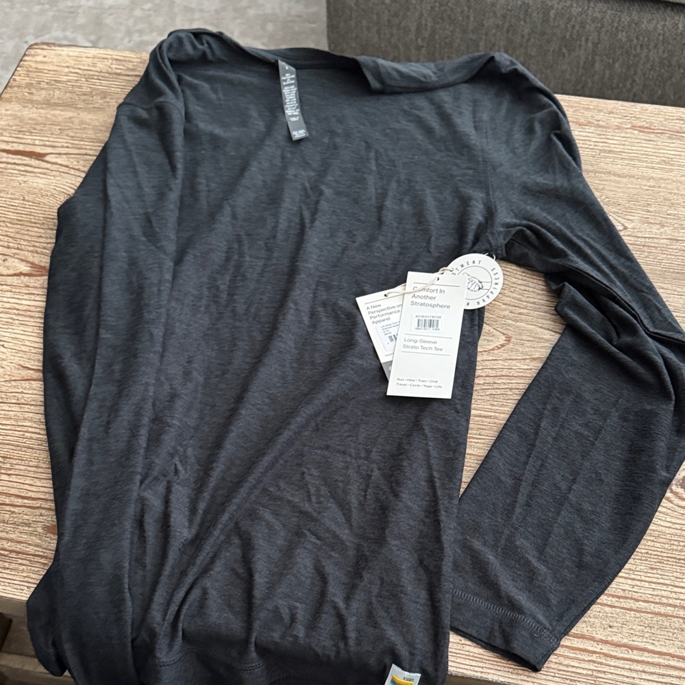 Vuori Charcoal Long-Sleeve Strato Tech Tee